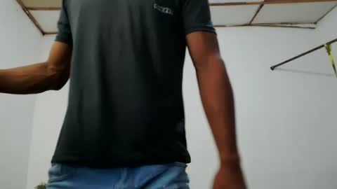 fernandez_latinblack online show from 01/04/25, 03:07