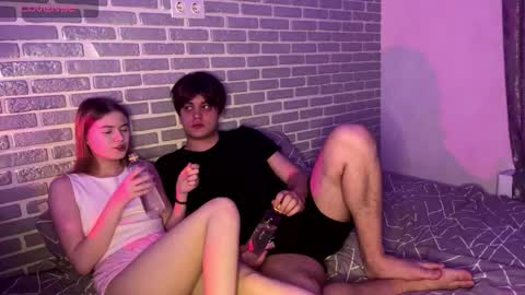 Tina and Tomas online show from 09/22/25, 03:14