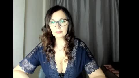 Snapshot of fey_bb chatting on 02/14/25, 12:36 Milana online show from 02/14/25, 12:36
