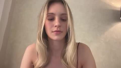 Lisa online show from 11/16/25, 06:52