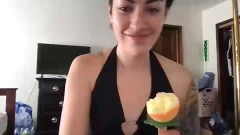 fgsammie online show from 10/19/25, 06:19