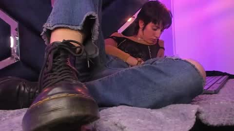   online show from 01/08/25, 03:07