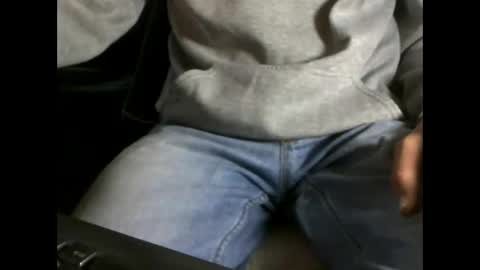 fifi010203 online show from 11/04/25, 07:07