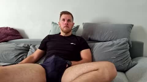 Snapshot of fikol123 chatting on 09/26/25, 08:07 fiolkamil online show from 09/26/25, 08:07