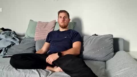 Snapshot of fikol123 chatting on 10/15/25, 08:25 fiolkamil online show from 10/15/25, 08:25