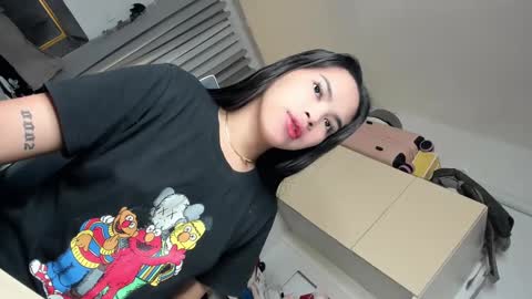 Snapshot of filipina_demure chatting on 12/05/24, 04:31 Sandy online show from 12/05/24, 04:31