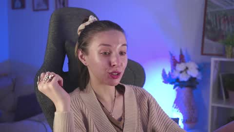 Snapshot of filipinaadams chatting on 12/12/24, 03:27 cap and Lana  online show from 12/12/24, 03:27