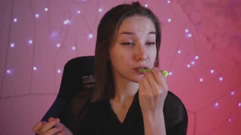 Snapshot of filipinaadams chatting on 01/08/25, 08:06 cap and Lana  online show from 01/08/25, 08:06