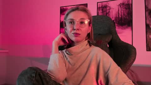 Snapshot of filipinaadams chatting on 02/28/25, 09:04 cap and Lana  online show from 02/28/25, 09:04