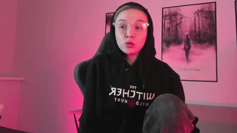 Snapshot of filipinaadams chatting on 03/01/25, 05:31 cap and Lana  online show from 03/01/25, 05:31