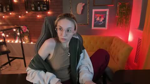 Snapshot of filipinaadams chatting on 09/08/25, 08:19 cap and Lana  online show from 09/08/25, 08:19