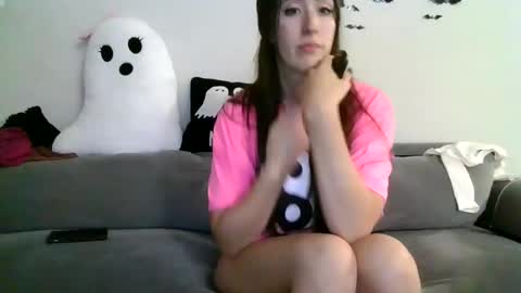 Snapshot of filthymilfndaddy chatting on 09/19/25, 04:03 MilfnDaddy online show from 09/19/25, 04:03