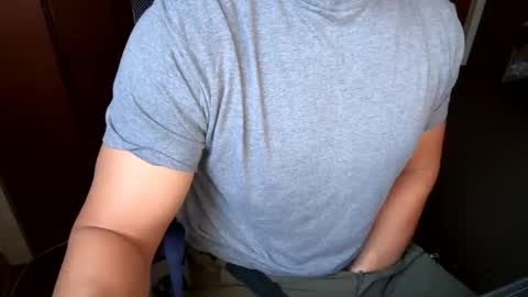 Snapshot of fin4lfinish chatting on 10/10/25, 04:06 fin4lfinish online show from 10/10/25, 04:06