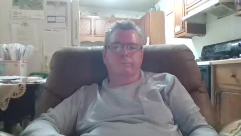 Snapshot of finderfiner chatting on 12/20/24, 12:27 finderfiner online show from 12/20/24, 12:27