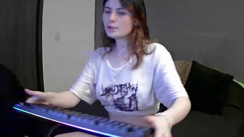 Alice and Max online show from 10/23/25, 02:44