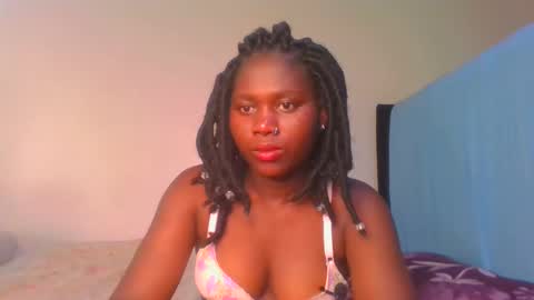 Snapshot of fine_melanie chatting on 01/05/25, 09:25 melanie online show from 01/05/25, 09:25