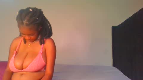 Snapshot of fine_melanie chatting on 01/18/25, 06:43 melanie online show from 01/18/25, 06:43