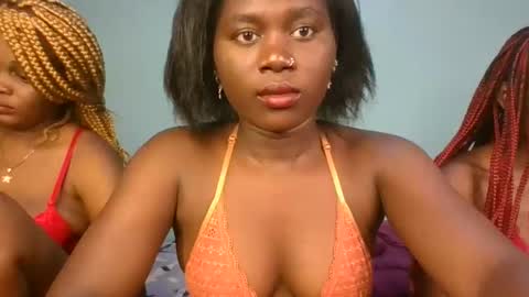 Snapshot of fine_melanie chatting on 02/21/25, 07:10 melanie online show from 02/21/25, 07:10