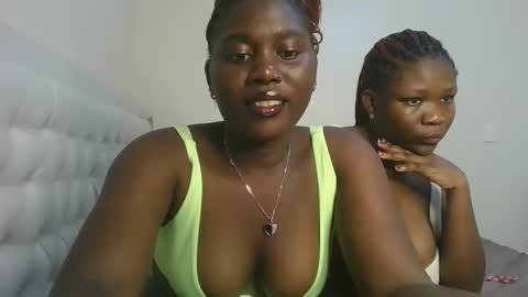 Snapshot of fine_melanie chatting on 10/12/25, 10:47 melanie online show from 10/12/25, 10:47