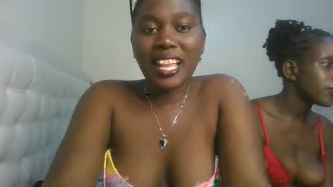 Snapshot of fine_melanie chatting on 10/15/25, 06:30 melanie online show from 10/15/25, 06:30