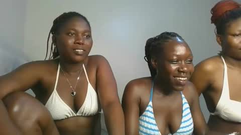 Snapshot of fine_melanie chatting on 10/31/25, 10:00 melanie online show from 10/31/25, 10:00