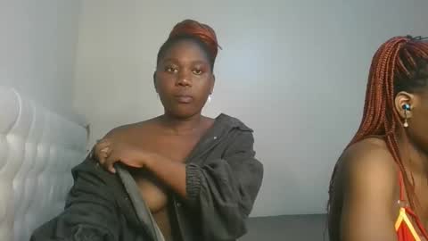 Snapshot of fine_melanie chatting on 11/03/25, 01:08 melanie online show from 11/03/25, 01:08