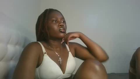 Snapshot of fine_melanie chatting on 11/03/25, 01:12 melanie online show from 11/03/25, 01:12