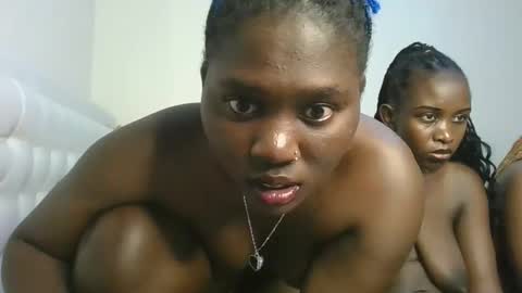 Snapshot of fine_melanie chatting on 11/20/25, 04:29 melanie online show from 11/20/25, 04:29