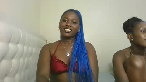 Snapshot of fine_melanie chatting on 11/22/25, 10:47 melanie online show from 11/22/25, 10:47