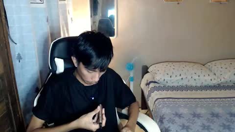 fineboii_rey18 online show from 11/17/25, 07:14