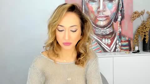 Snapshot of finestchantilly chatting on 01/01/25, 07:09 FinestChantilly online show from 01/01/25, 07:09