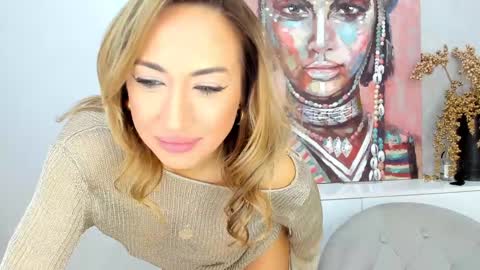 Snapshot of finestchantilly chatting on 02/03/25, 05:56 FinestChantilly online show from 02/03/25, 05:56