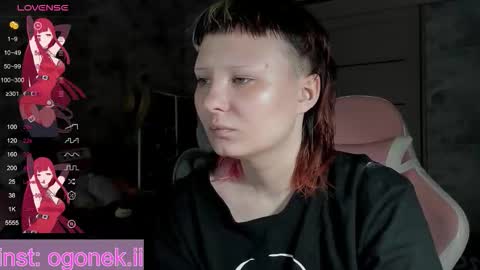 Snapshot of fire__vill chatting on 09/16/25, 10:44 Villena online show from 09/16/25, 10:44
