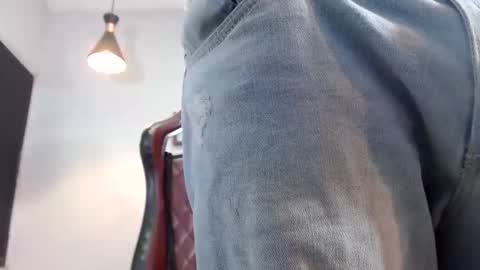 fire_boy69 online show from 11/17/25, 02:12