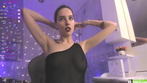 Snapshot of fire_moth chatting on 12/13/24, 07:36 Bellatrix online show from 12/13/24, 07:36