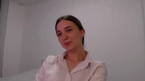 fireflies_fly_ online show from 10/01/25, 06:03