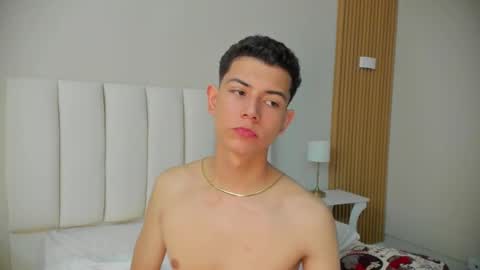 Nicolas online show from 10/11/25, 01:09