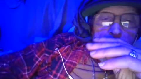 Snapshot of fistfull0704942 chatting on 01/16/25, 08:00 fistfull0704942 online show from 01/16/25, 08:00