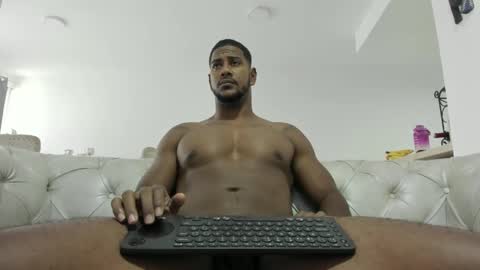 Snapshot of fit_fray chatting on 09/10/25, 03:56 FRAIDER online show from 09/10/25, 03:56