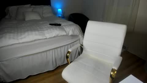 Jamie or Frisky  online show from 01/07/25, 10:08