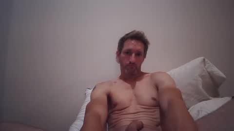 Snapshot of fitcut chatting on 10/02/25, 02:18 fitcut online show from 10/02/25, 02:18
