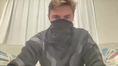 Snapshot of fittfucker chatting on 10/15/25, 05:51 fittfucker online show from 10/15/25, 05:51