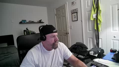 Snapshot of flaguy3233 chatting on 12/02/24, 08:00 Florida guy online show from 12/02/24, 08:00