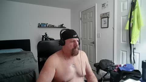 Snapshot of flaguy3233 chatting on 12/10/24, 03:09 Florida guy online show from 12/10/24, 03:09