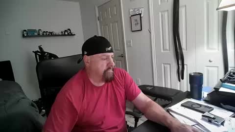 Snapshot of flaguy3233 chatting on 12/28/24, 11:26 Florida guy online show from 12/28/24, 11:26