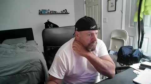 Snapshot of flaguy3233 chatting on 01/10/25, 02:57 Florida guy online show from 01/10/25, 02:57