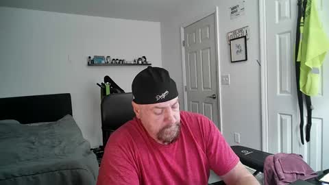 Snapshot of flaguy3233 chatting on 01/13/25, 06:06 Florida guy online show from 01/13/25, 06:06