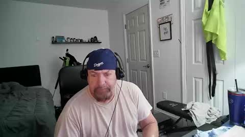 Snapshot of flaguy3233 chatting on 01/27/25, 05:03 Florida guy online show from 01/27/25, 05:03