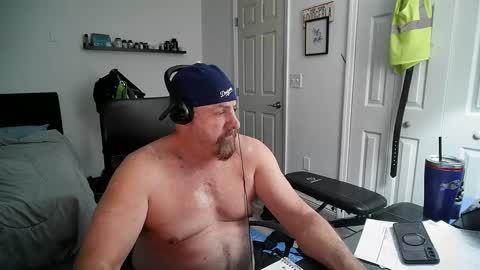 Snapshot of flaguy3233 chatting on 02/26/25, 03:42 Florida guy online show from 02/26/25, 03:42