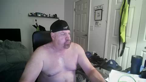 Snapshot of flaguy3233 chatting on 09/17/25, 09:05 Florida guy online show from 09/17/25, 09:05